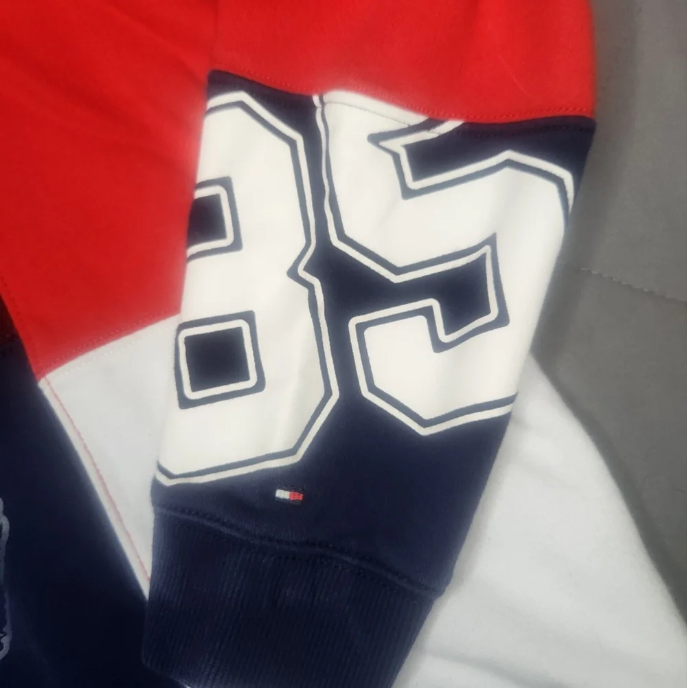 Tommy Hilfiger Vintage Inspired Patchwork Mockneck Sweater Size Kids XL Navy Red